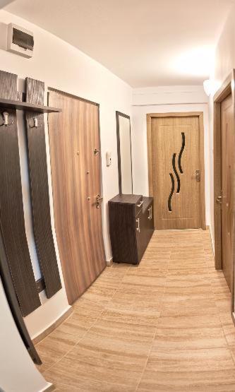 Apartament 2 Camere Cu Loc De Parcare Kaloşvar Dış mekan fotoğraf